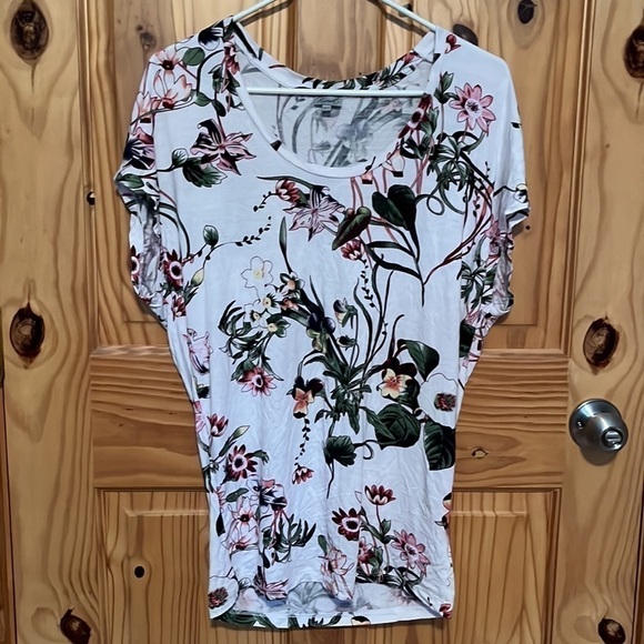 KISMET Raddison Top - Picture 4 of 11